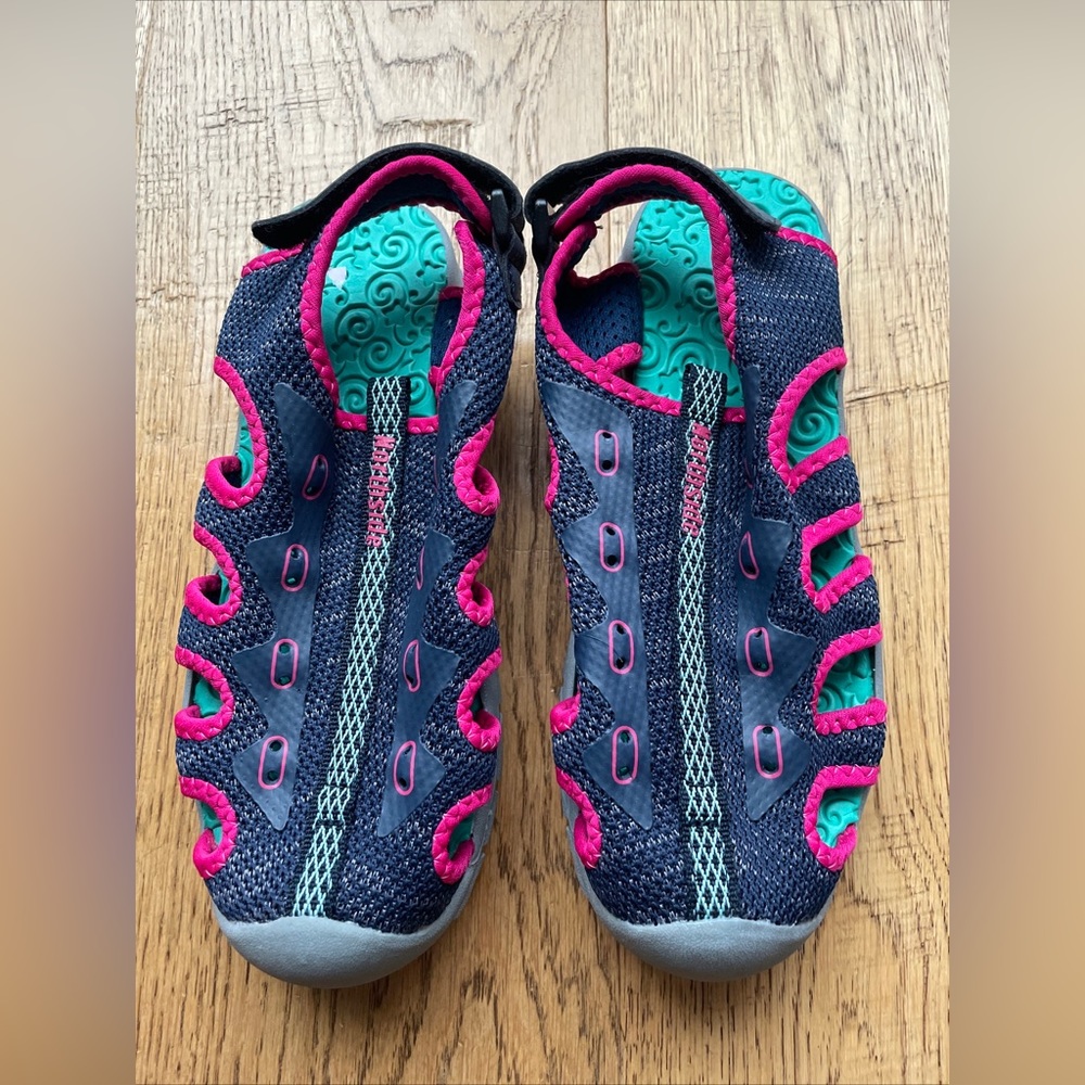 Northside Kids Size 5 - Water Shoes